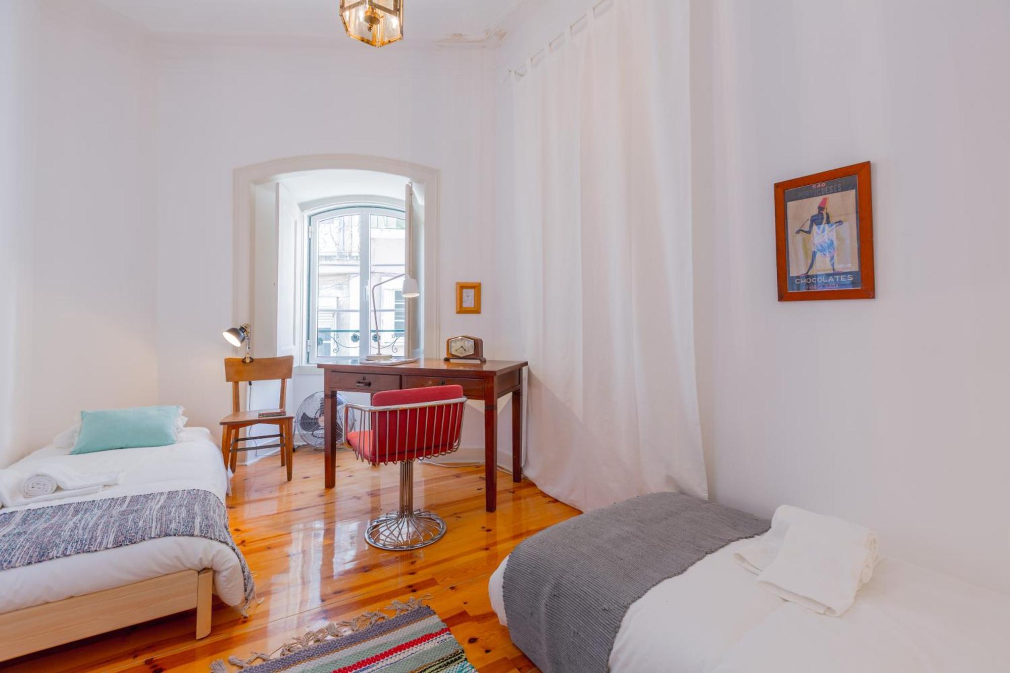 Spacious, Bright And Sunny Apartment, By Timecooler Lisbon Exterior photo