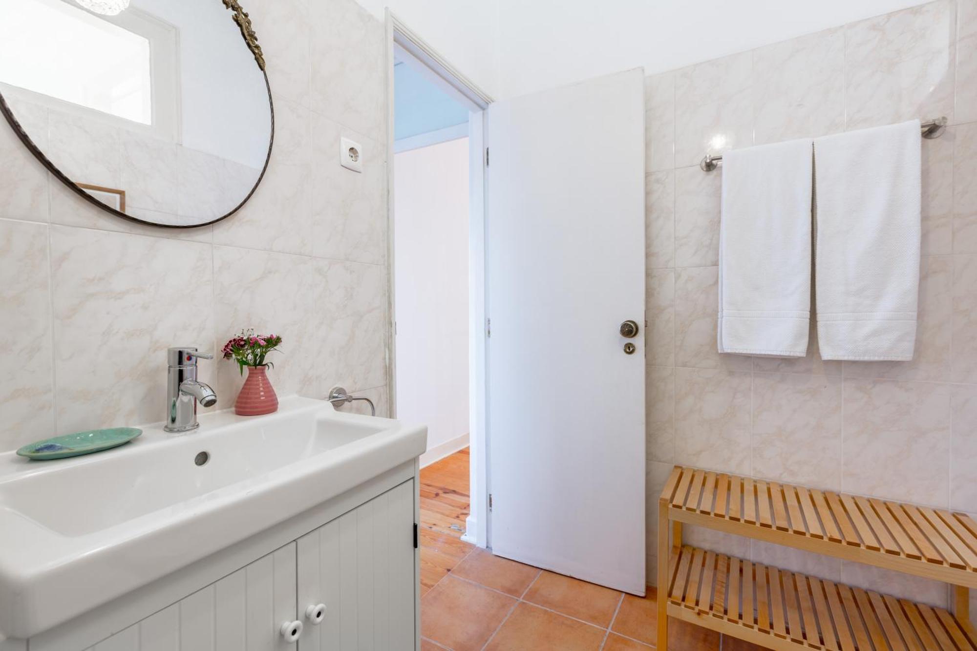 Spacious, Bright And Sunny Apartment, By Timecooler Lisbon Exterior photo